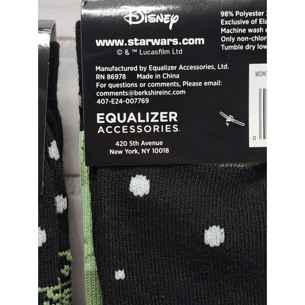 2 Pair, Disney Star Wars Grogu Baby Yoda Novelty Crew Socks 9-13, NWT